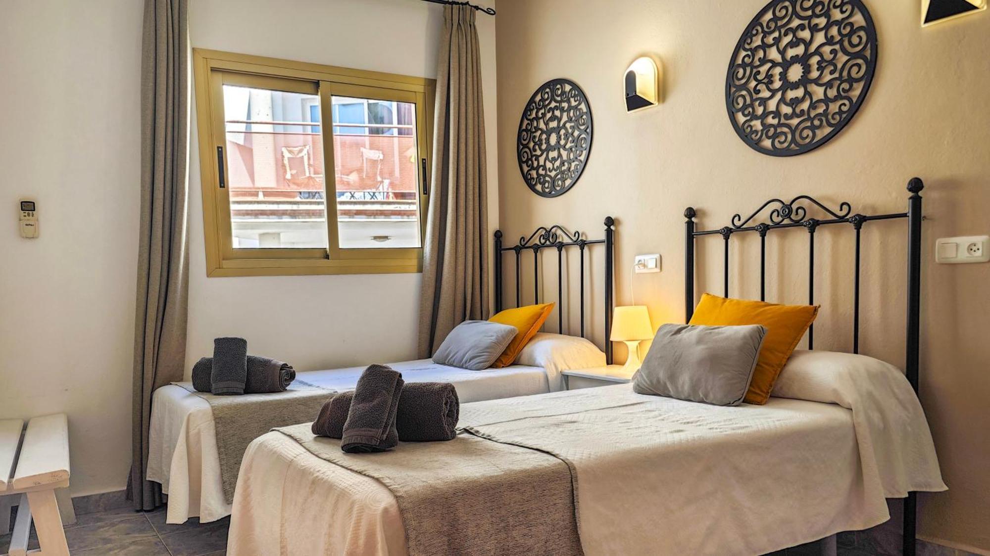 Hostal Dinamarca Сан-Антоніо Екстер'єр фото