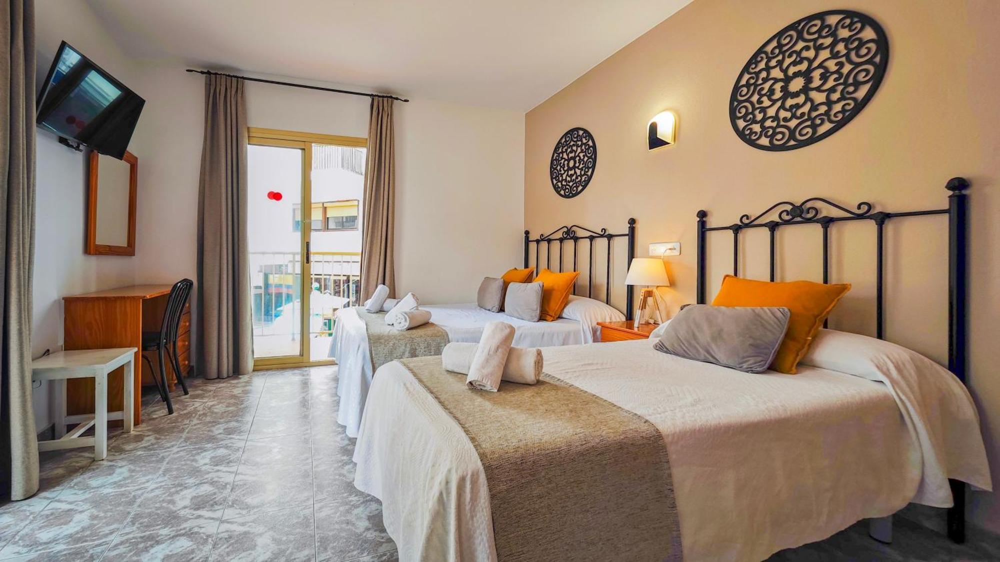 Hostal Dinamarca Сан-Антоніо Екстер'єр фото