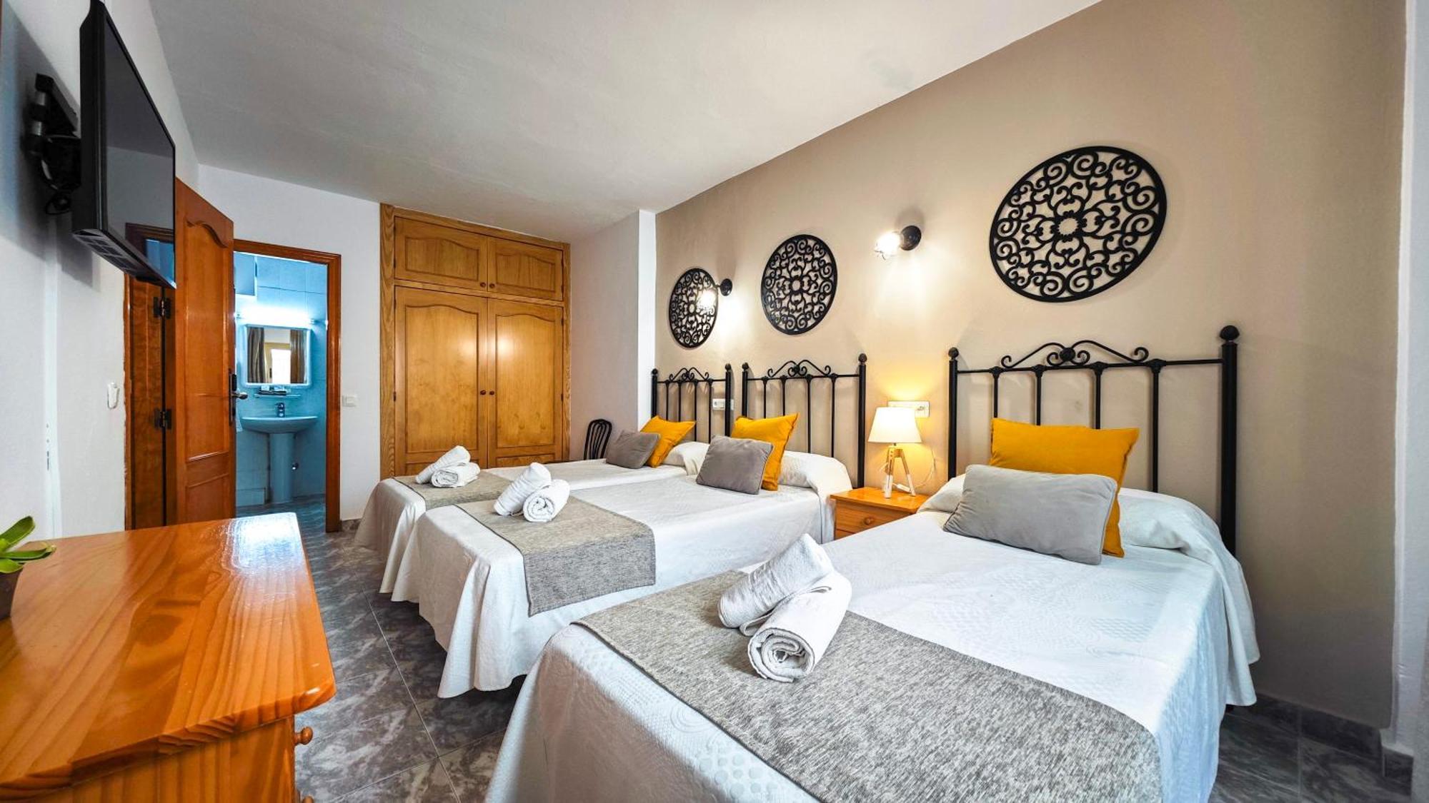 Hostal Dinamarca Сан-Антоніо Екстер'єр фото