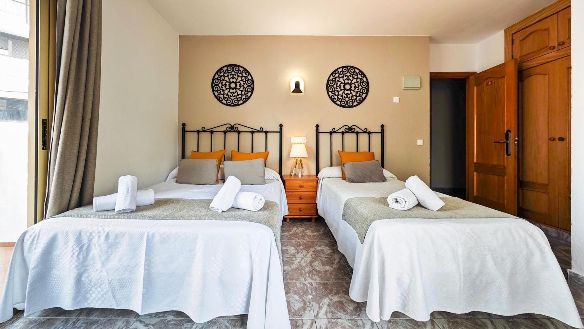 Hostal Dinamarca Сан-Антоніо Екстер'єр фото